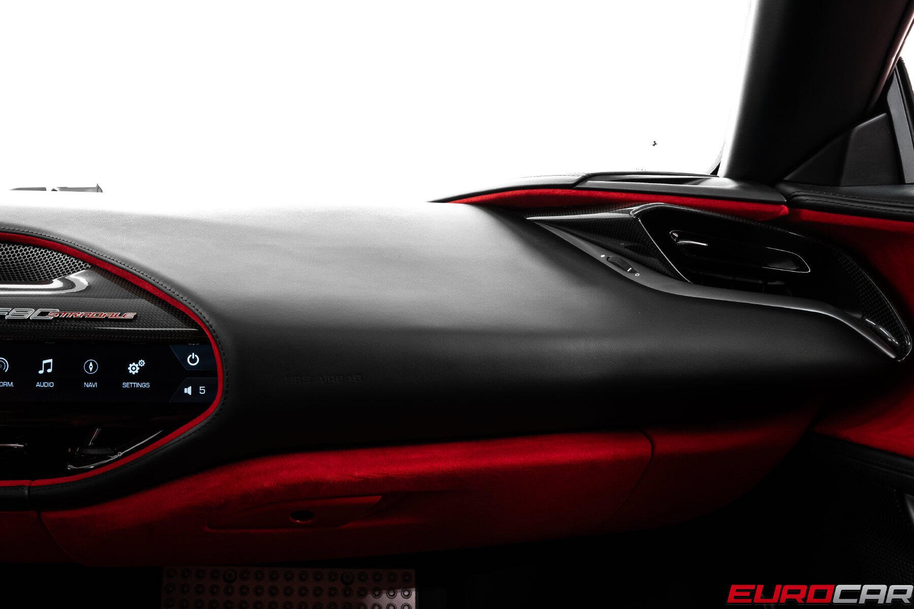 2021 Ferrari SF90 Stradale *CARBON STEERING WHEEL * FULL ELECTRIC SEATS*Image 36