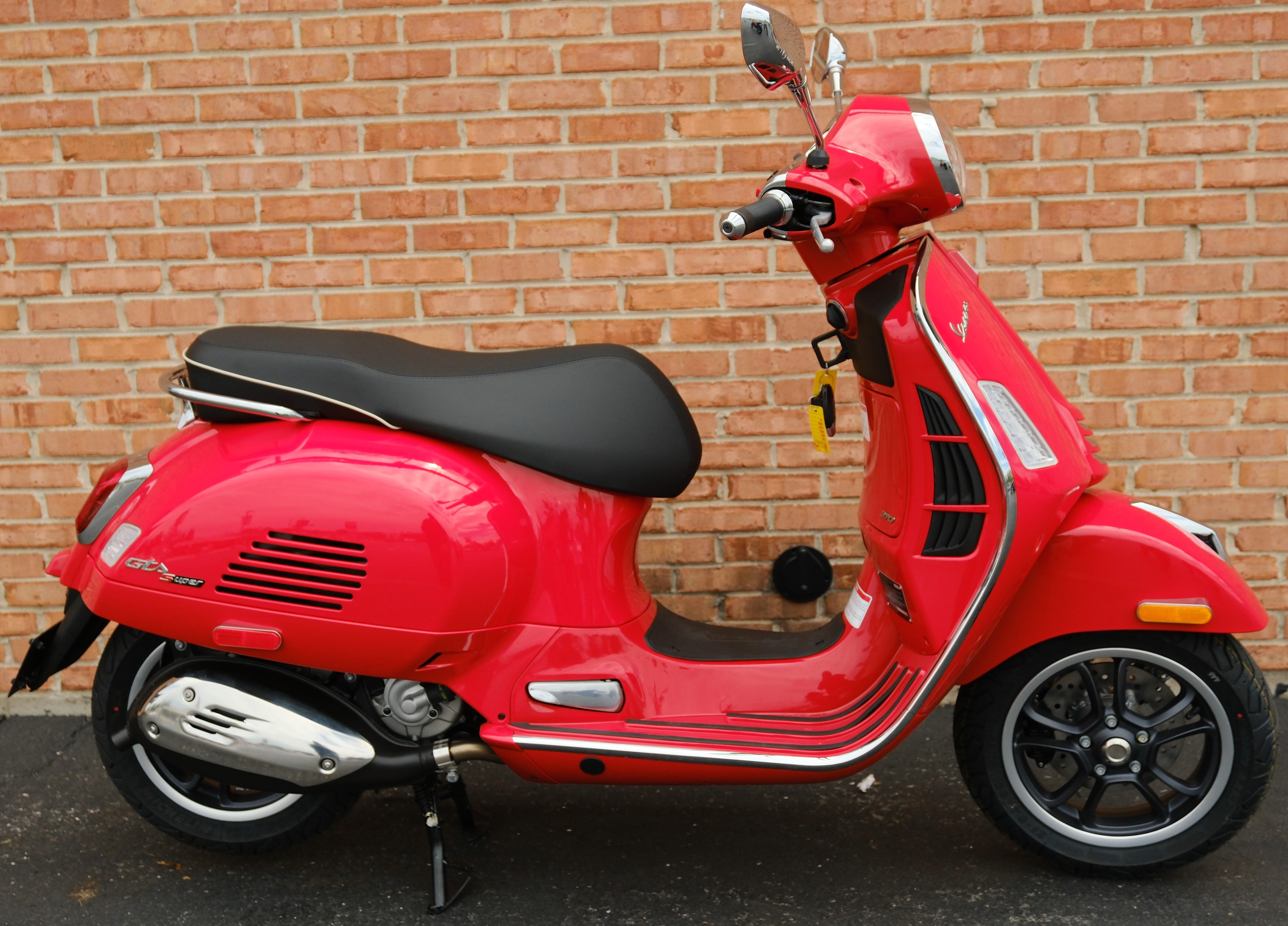 New Vespa Scooters For Sale | Motoworks Chicago