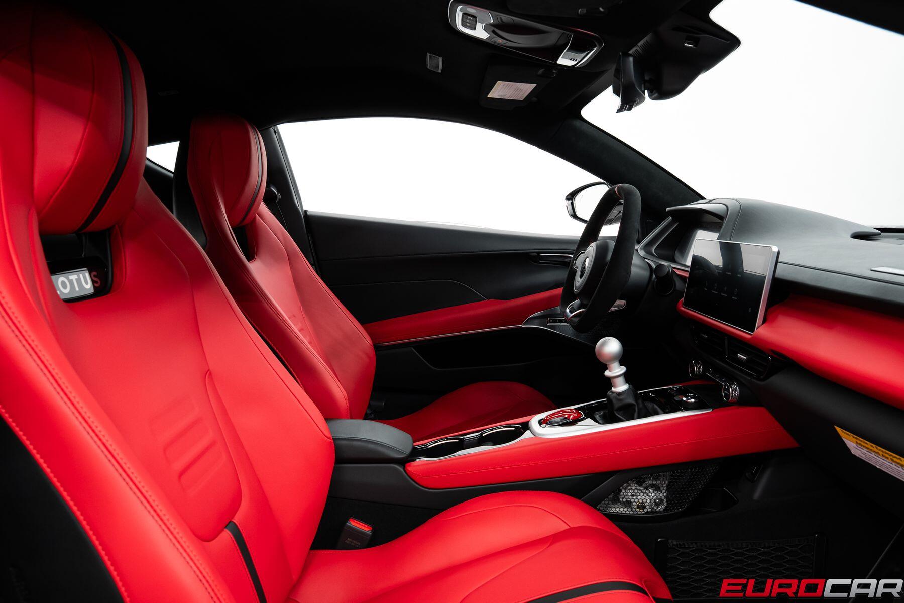 2026 Lotus Emira - Photo 37