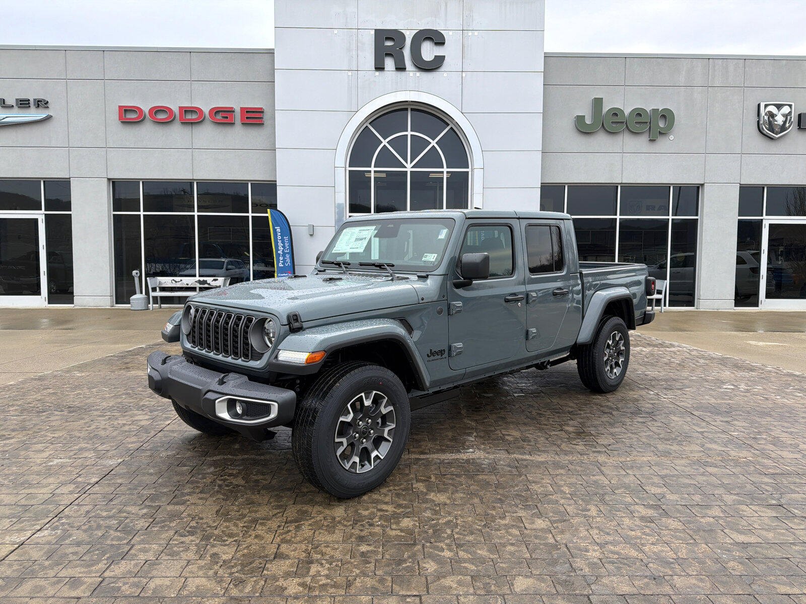 2026 Jeep Gladiator Sahara Auto's photo