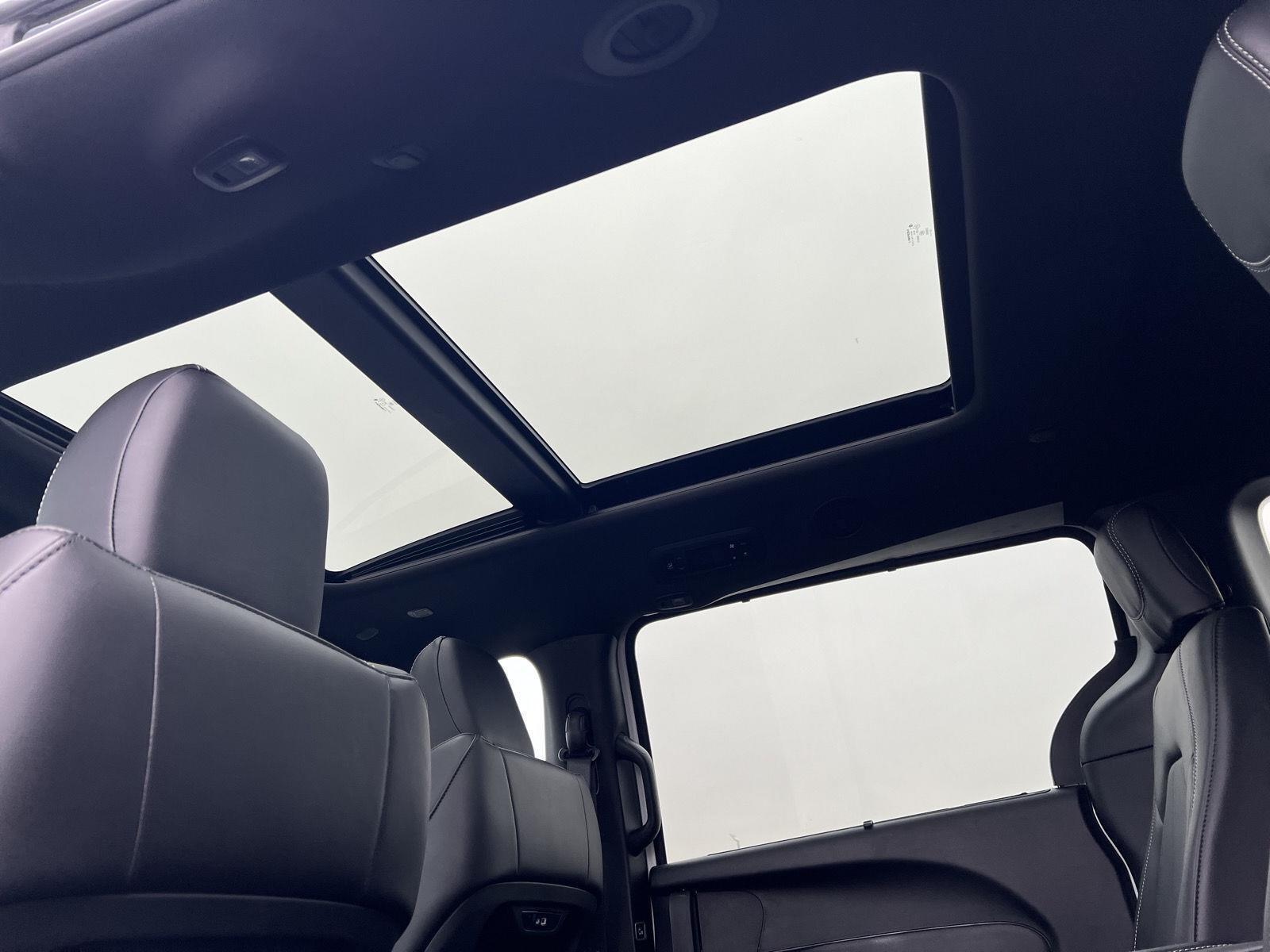 2026 Chrysler Pacifica Select - Photo 39