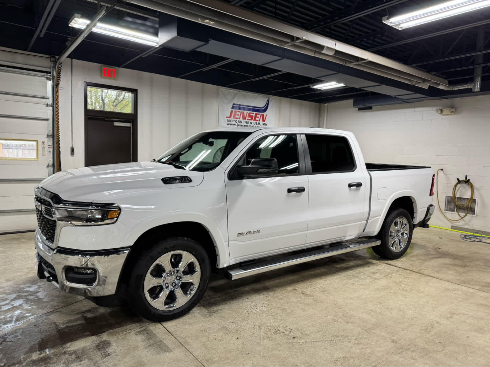 2026 RAM 1500 Big Horn/Lone Star 4x4 Crew Cab 5'7's photo