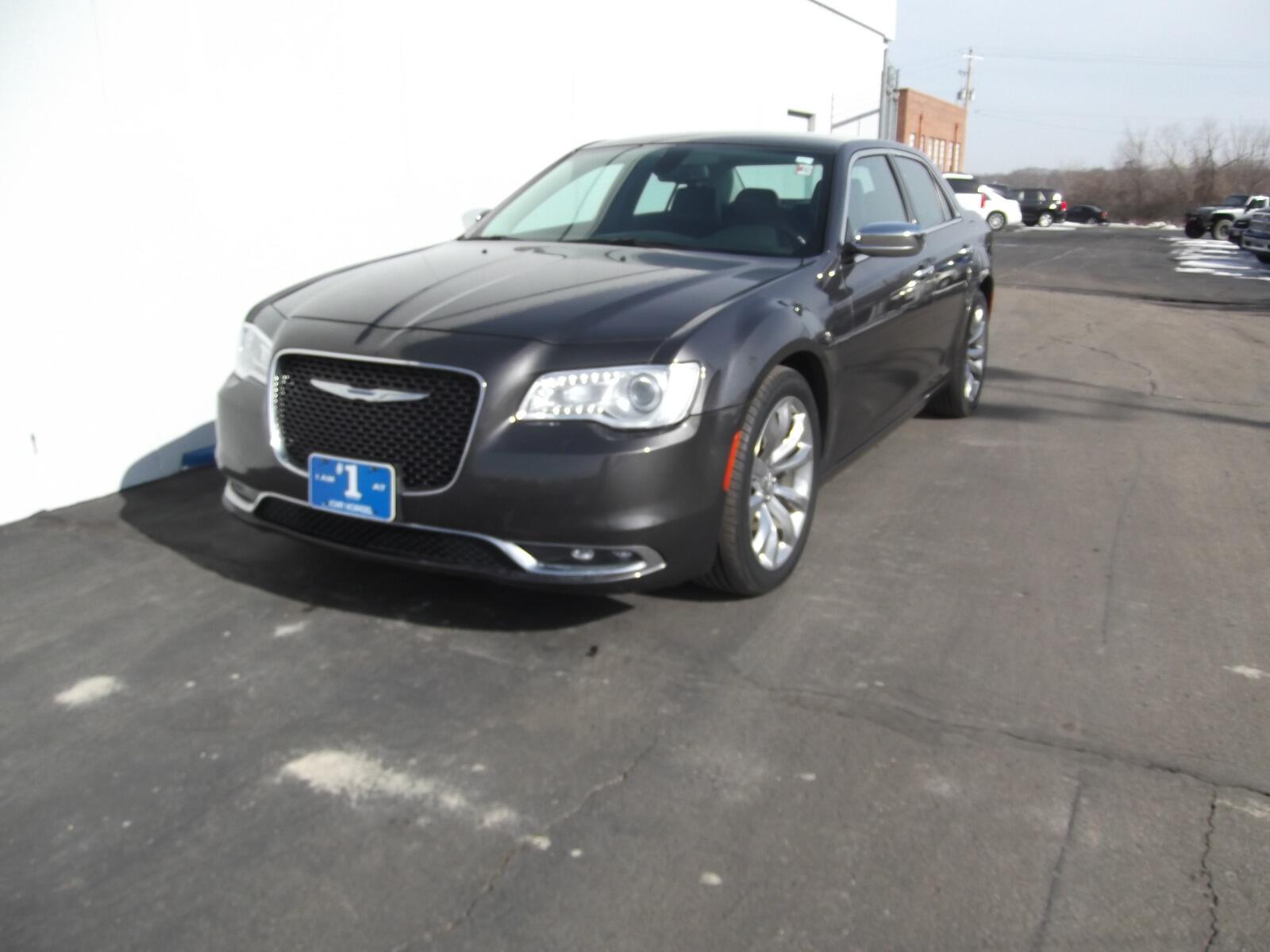 Used 2018 Chrysler 300 Limited with VIN 2C3CCAEG3JH137063 for sale in Kansas City