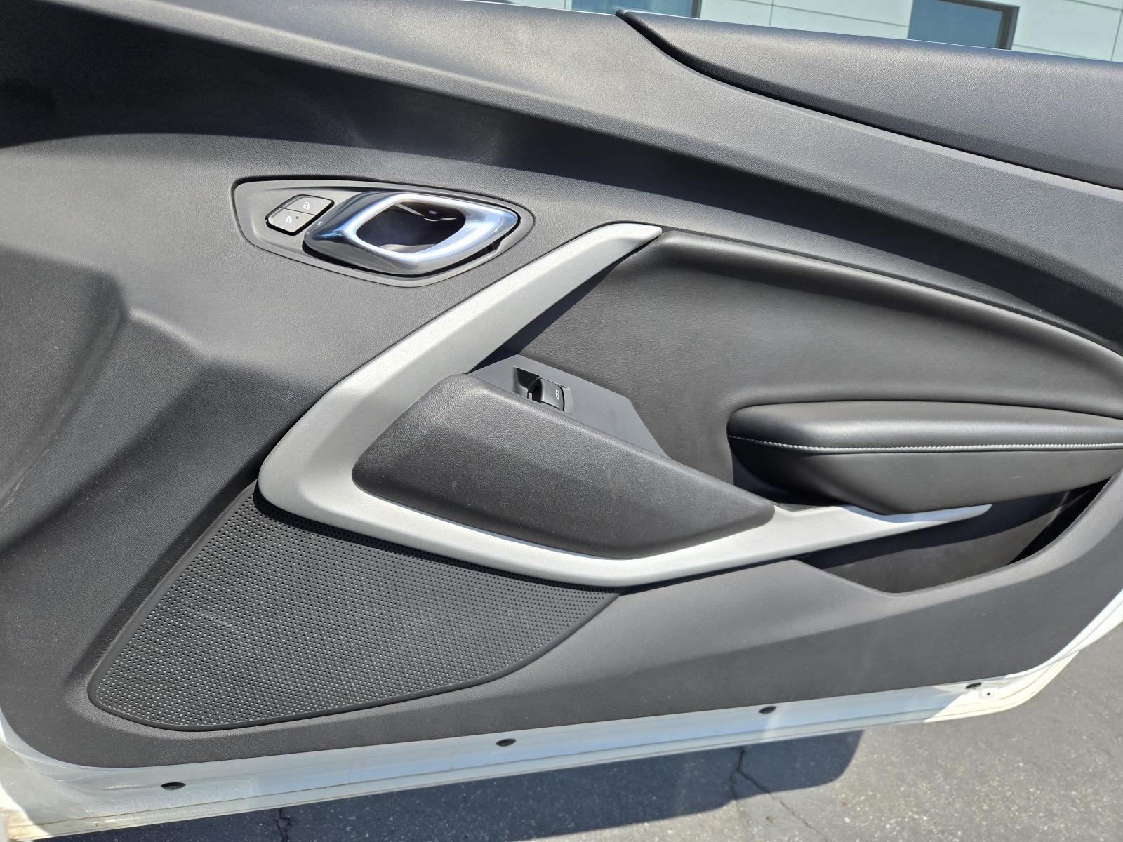 2020 Chevrolet Camaro 1LT - Photo 28