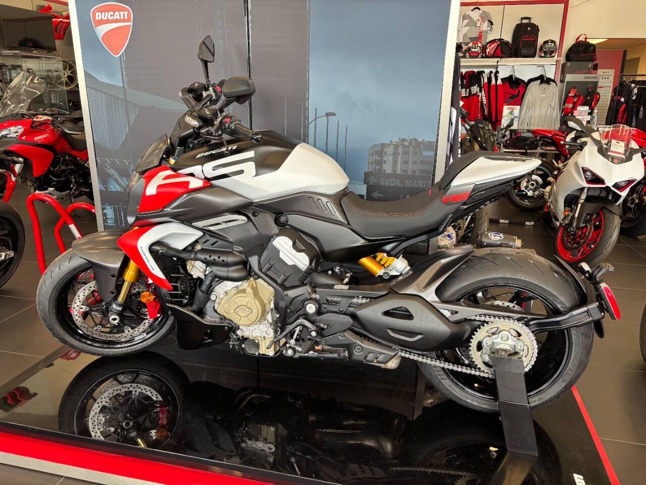2026 Ducati Diavel V4 RS V4RS