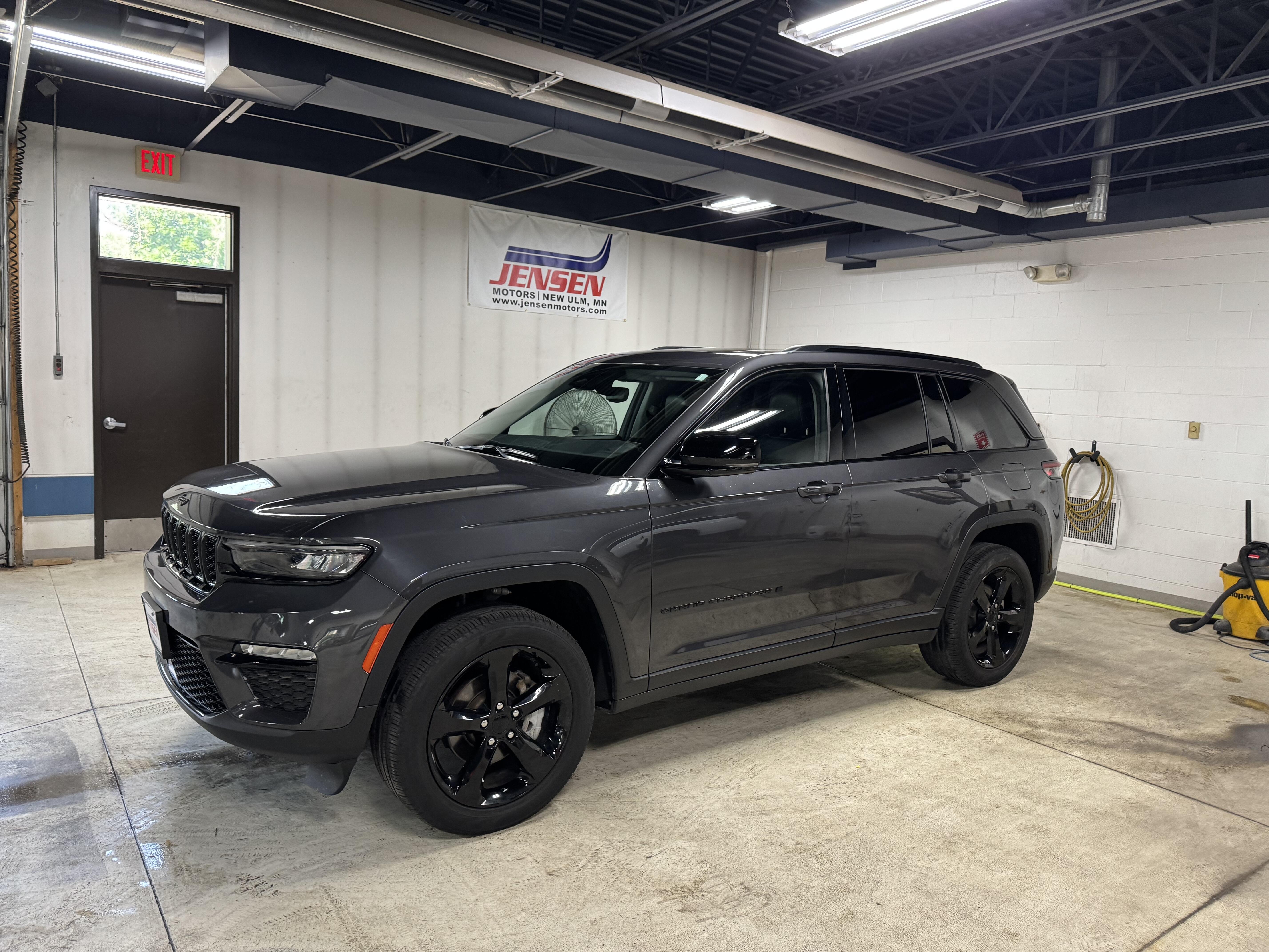 Used 2023 Jeep Grand Cherokee Limited with VIN 1C4RJHBGXPC601714 for sale in New Ulm, Minnesota