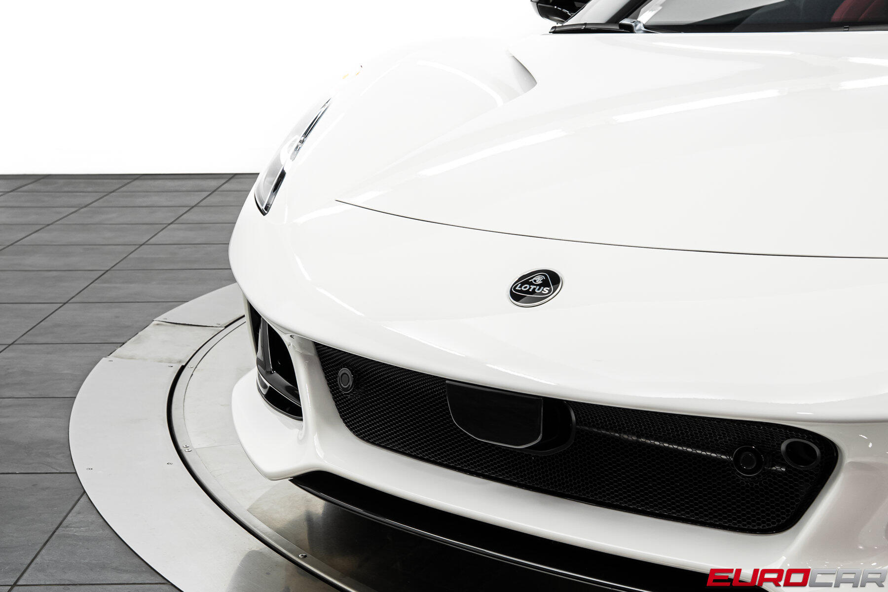 2026 Lotus Emira - Photo 10