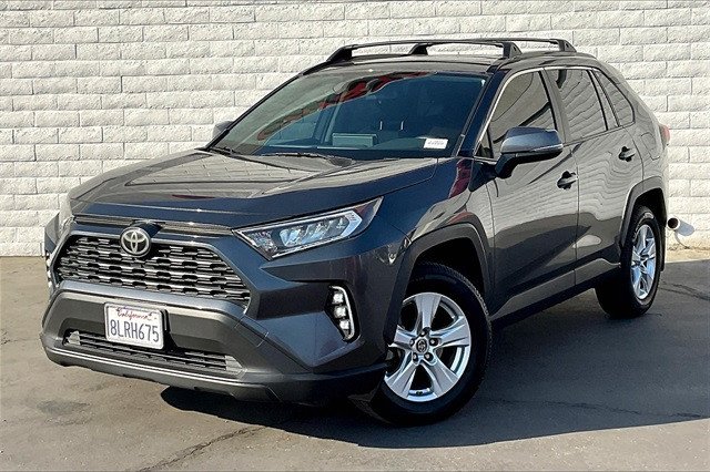 Used 2019 Toyota RAV4 XLE with VIN JTMW1RFV6KD032204 for sale in Cathedral City, CA