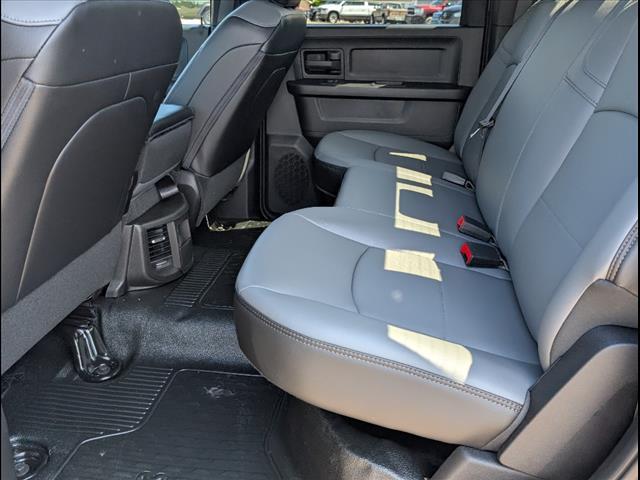 2025 RAM 3500 Chassis Tradesman - Photo 14