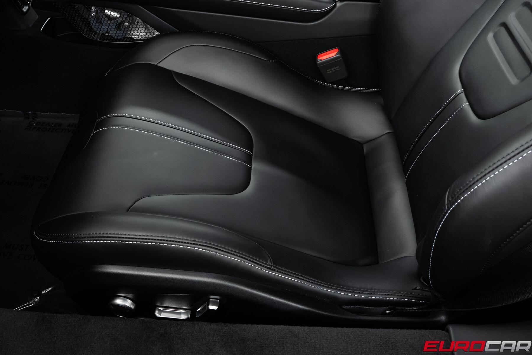 2026 Lotus Emira - Photo 43