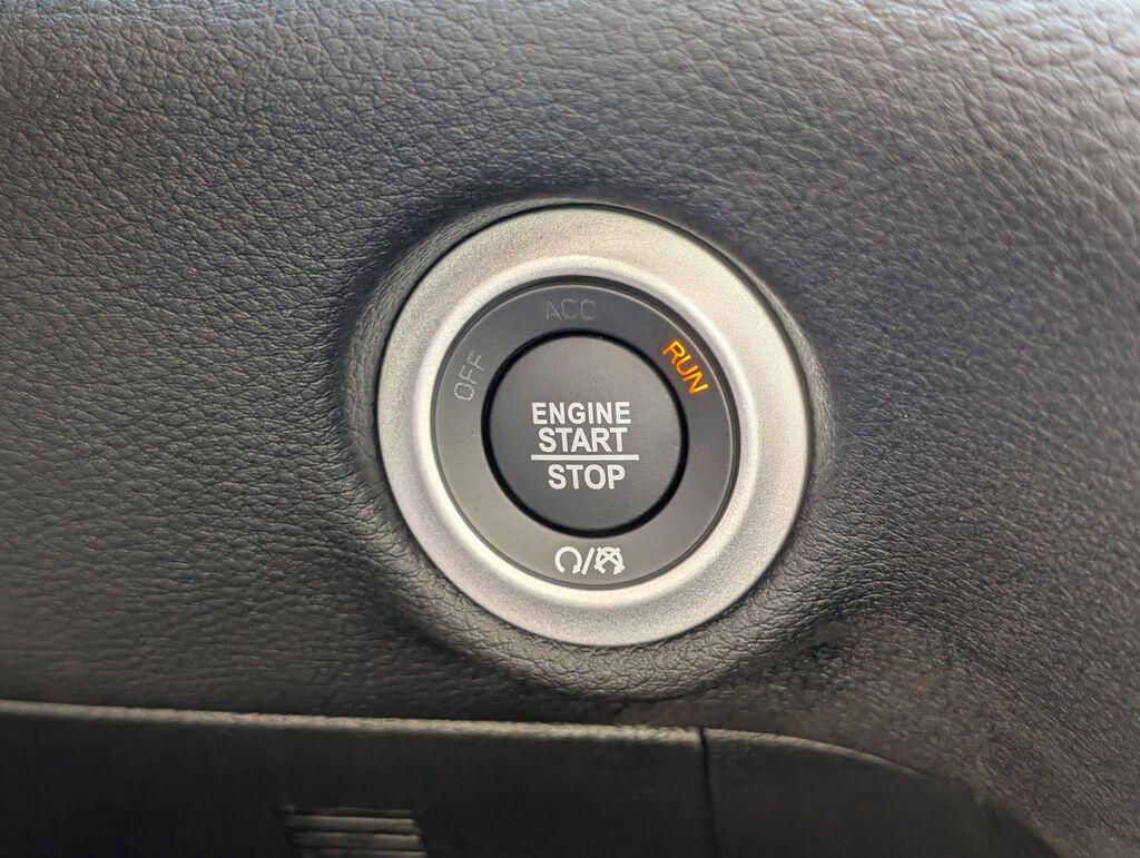 2026 Chrysler Pacifica Select - Photo 18