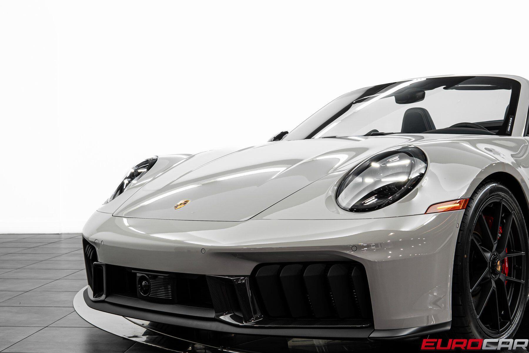 2026 Porsche 911 GTS - Photo 13