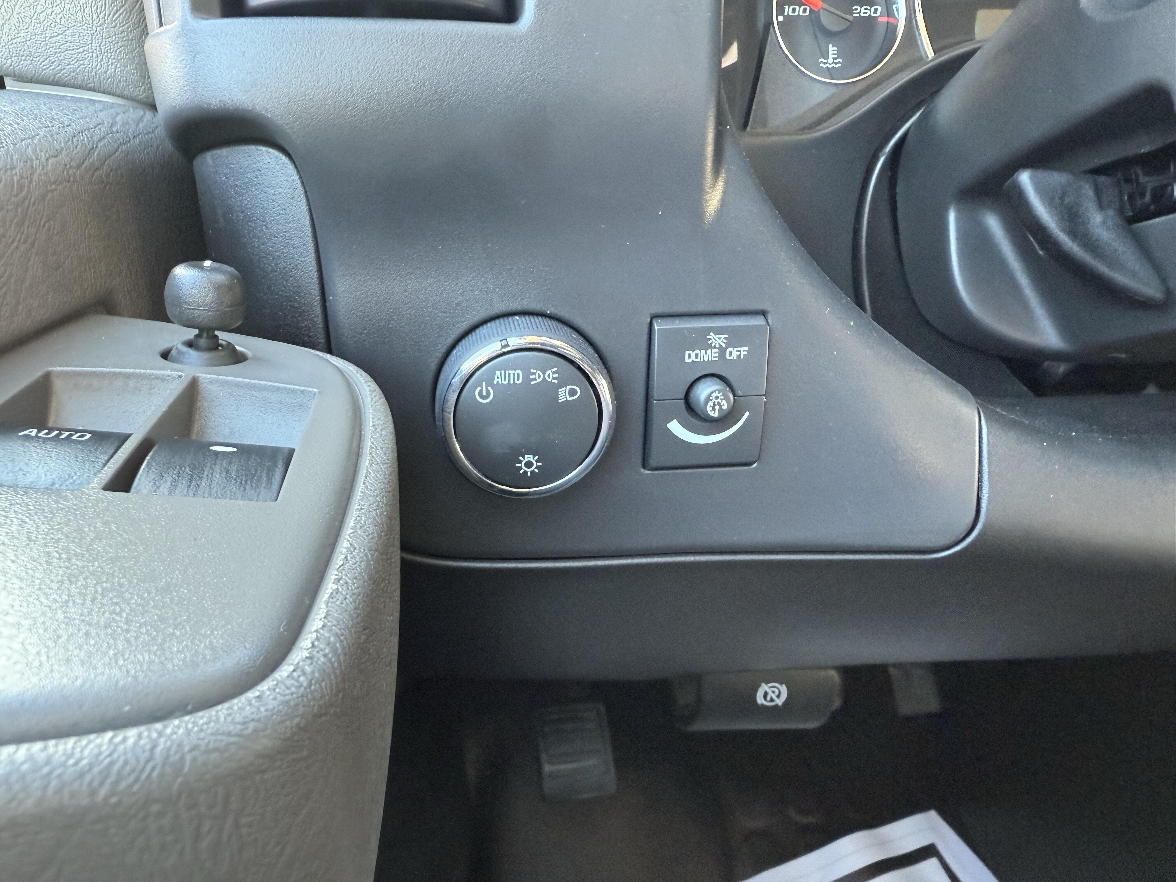 2025 Chevrolet Express Cargo Work Van - Photo 15