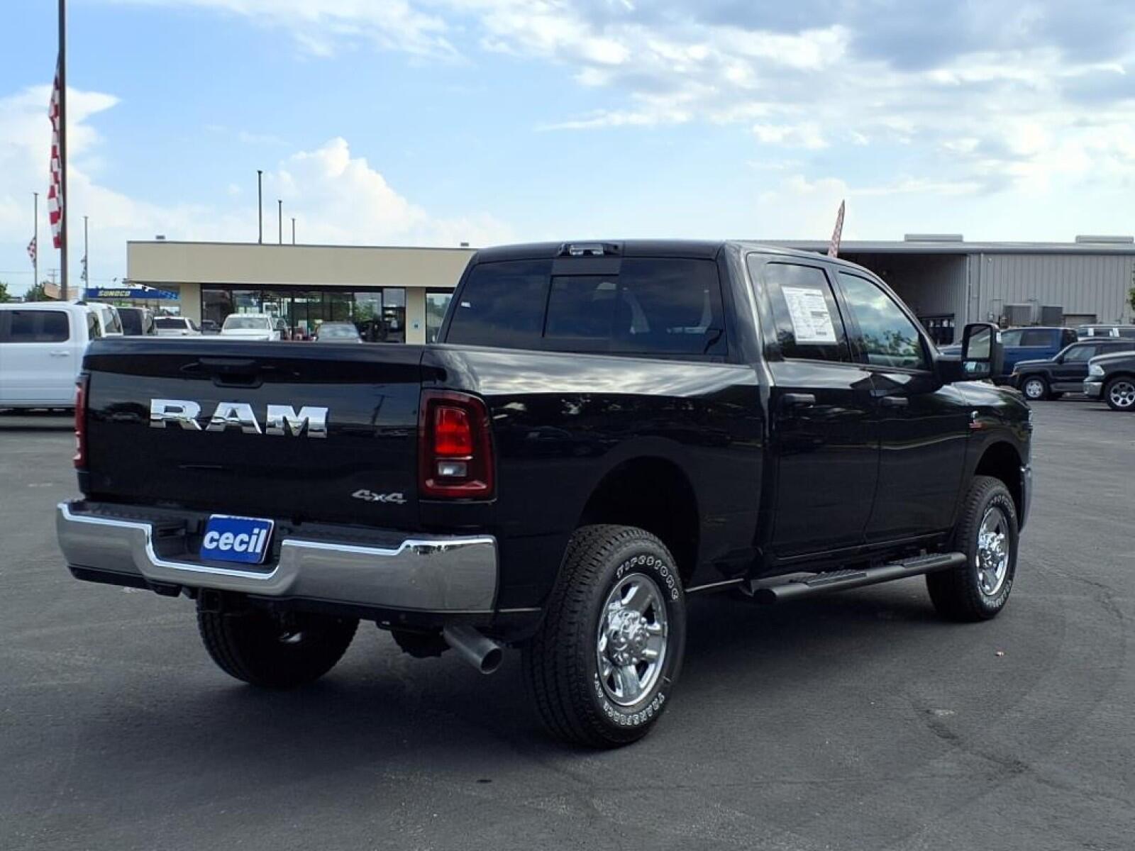2025 RAM 2500 Tradesman - Photo 6