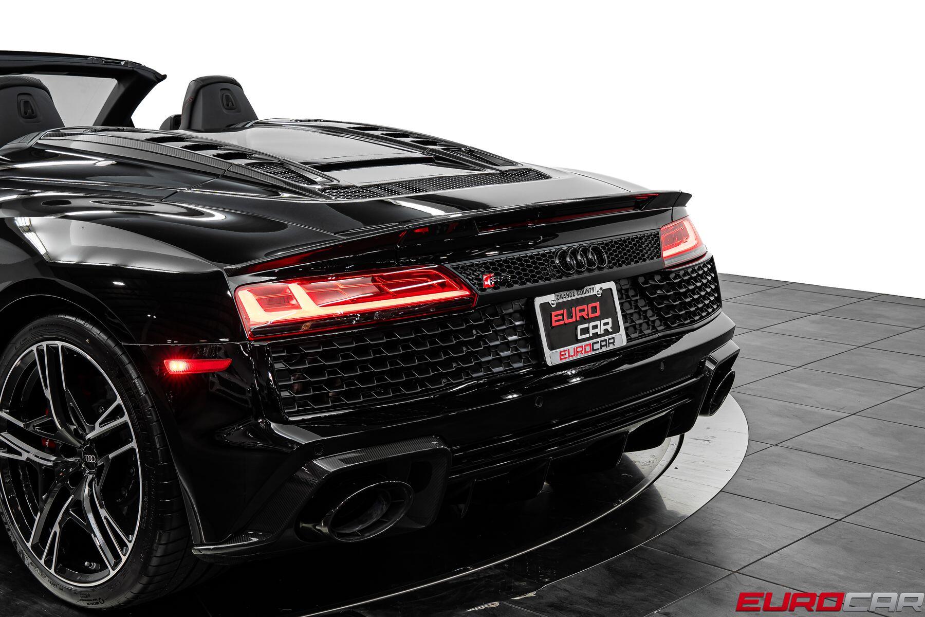 2023 Audi R8 Spyder V10 Performance quattro *HUGE CARBON OPTIONS*Image 24