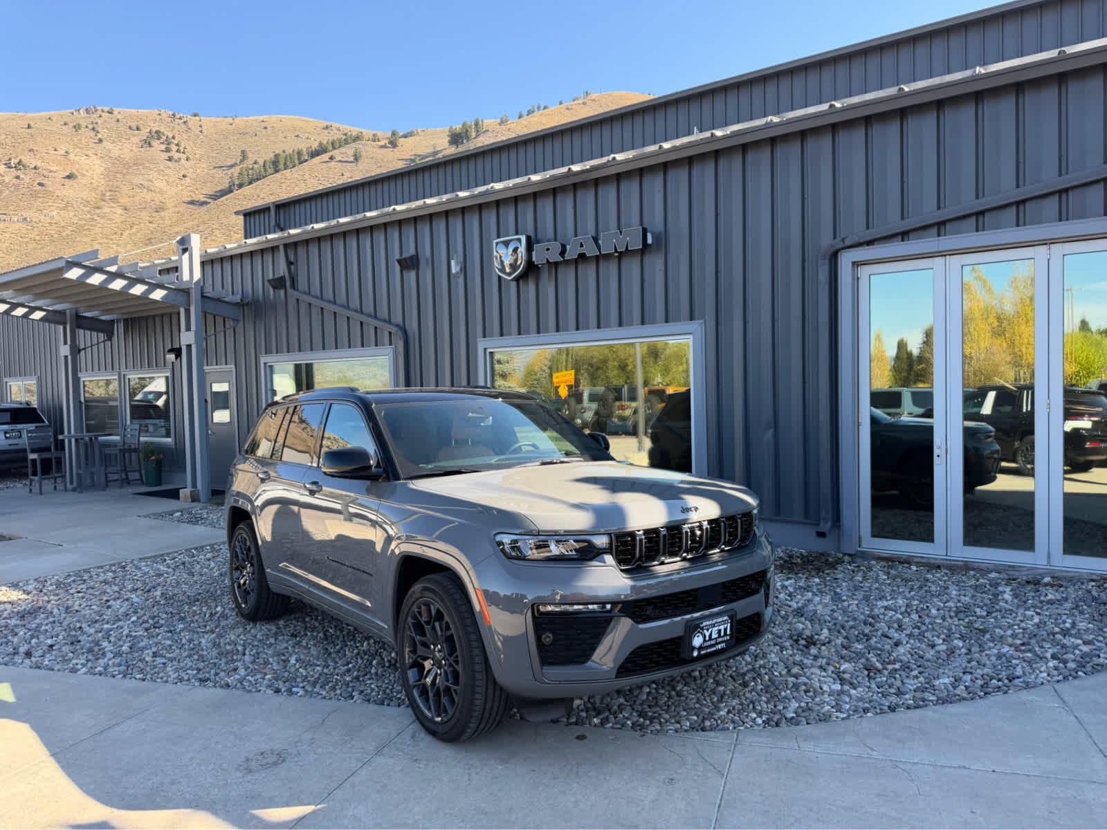 2027 Jeep Grand Cherokee Grand Cherokee Summit 4x4