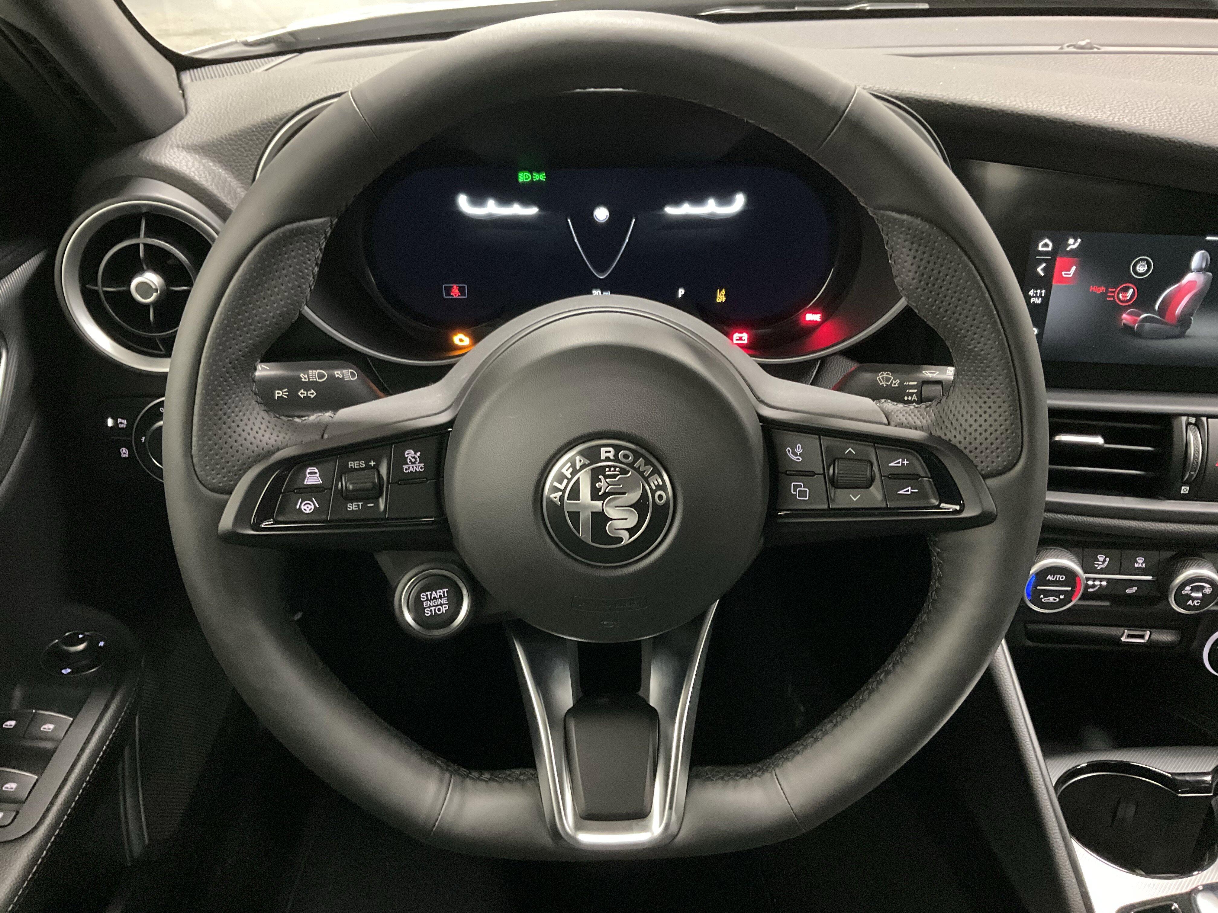 2026 Alfa Romeo Giulia Base - Photo 15