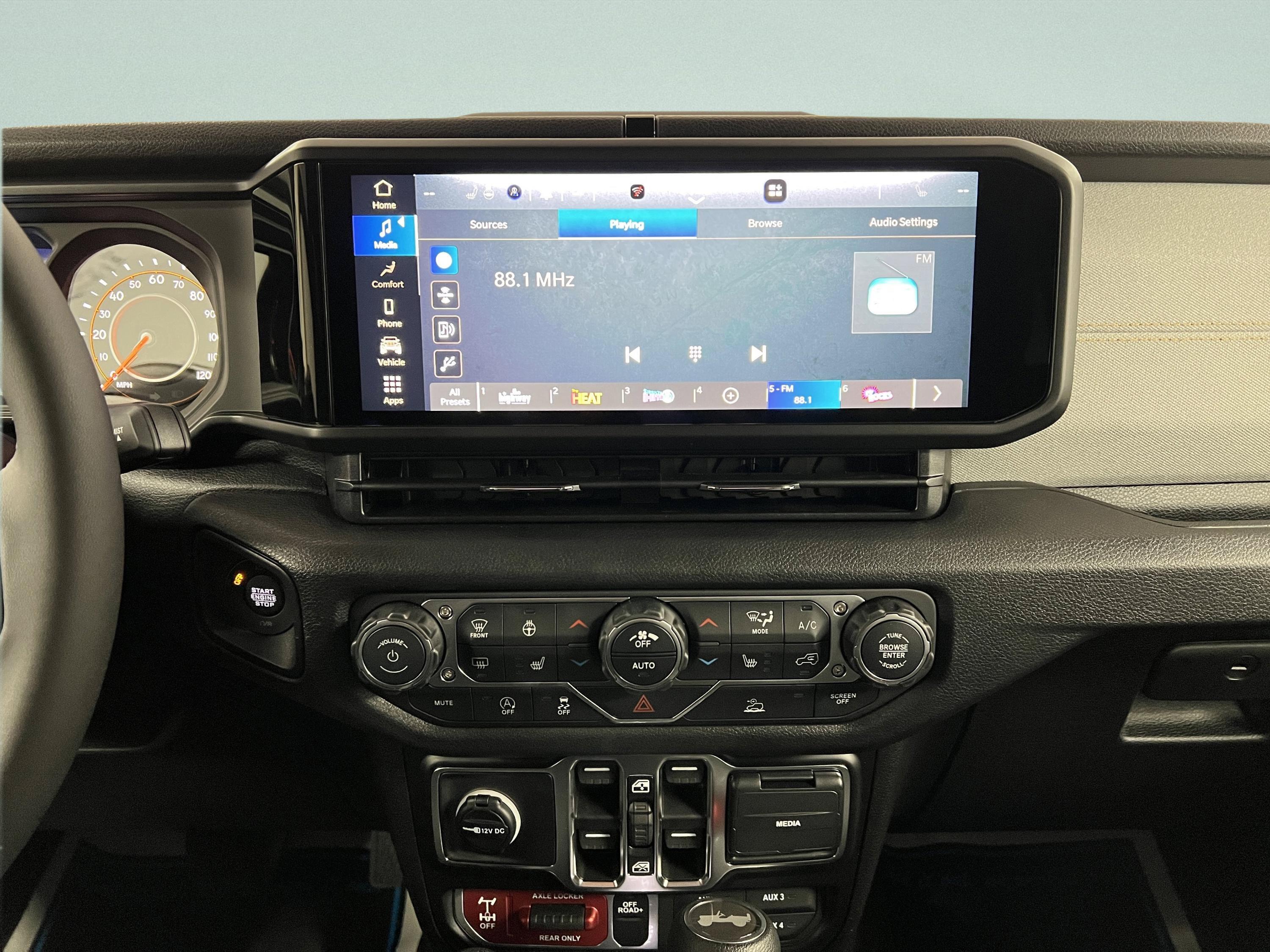2026 Jeep Wrangler 4-Door Willys - Photo 18