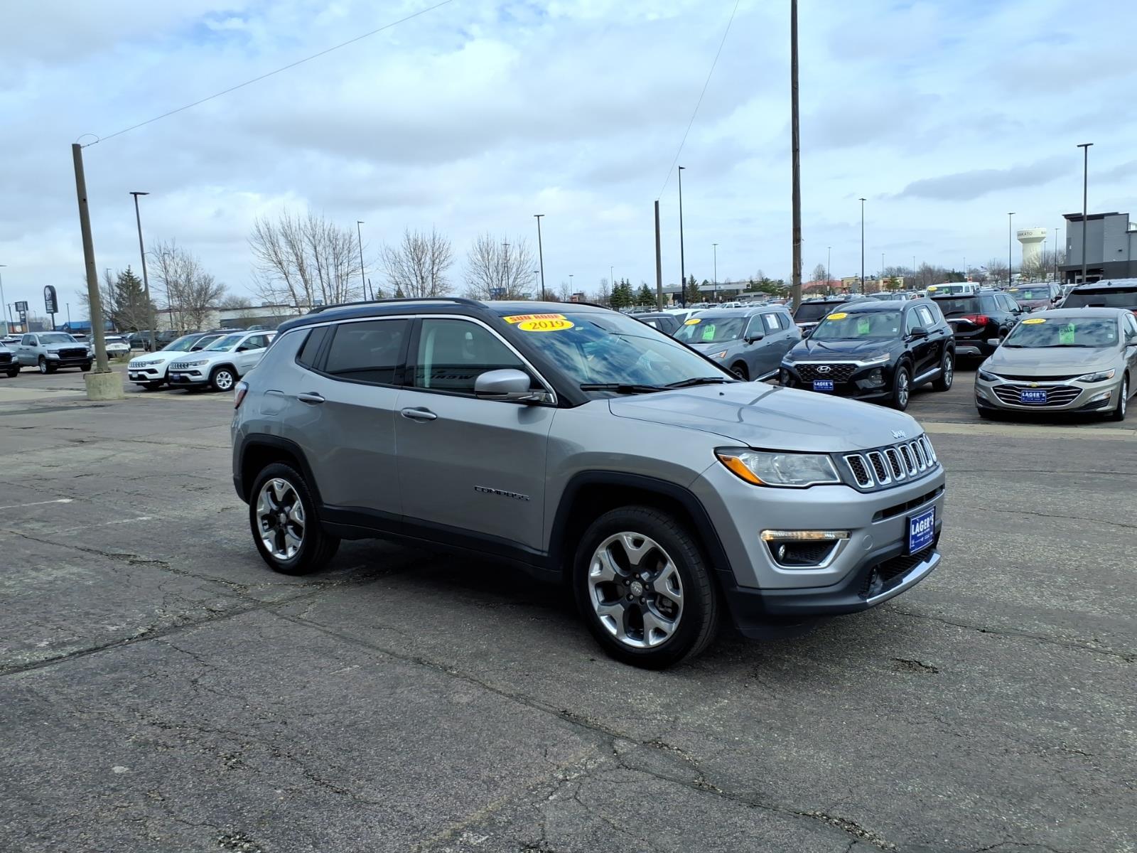 Used 2019 Jeep Compass Limited with VIN 3C4NJDCB9KT748372 for sale in Mankato, Minnesota