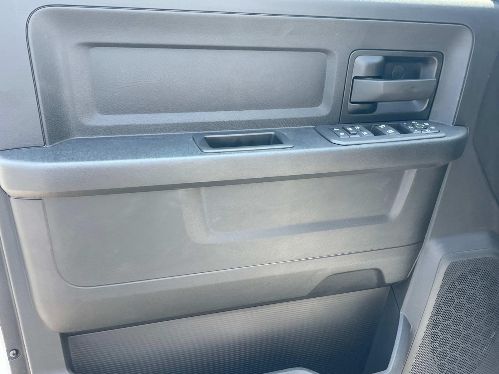 2026 RAM 2500 Tradesman/Black Express - Photo 16