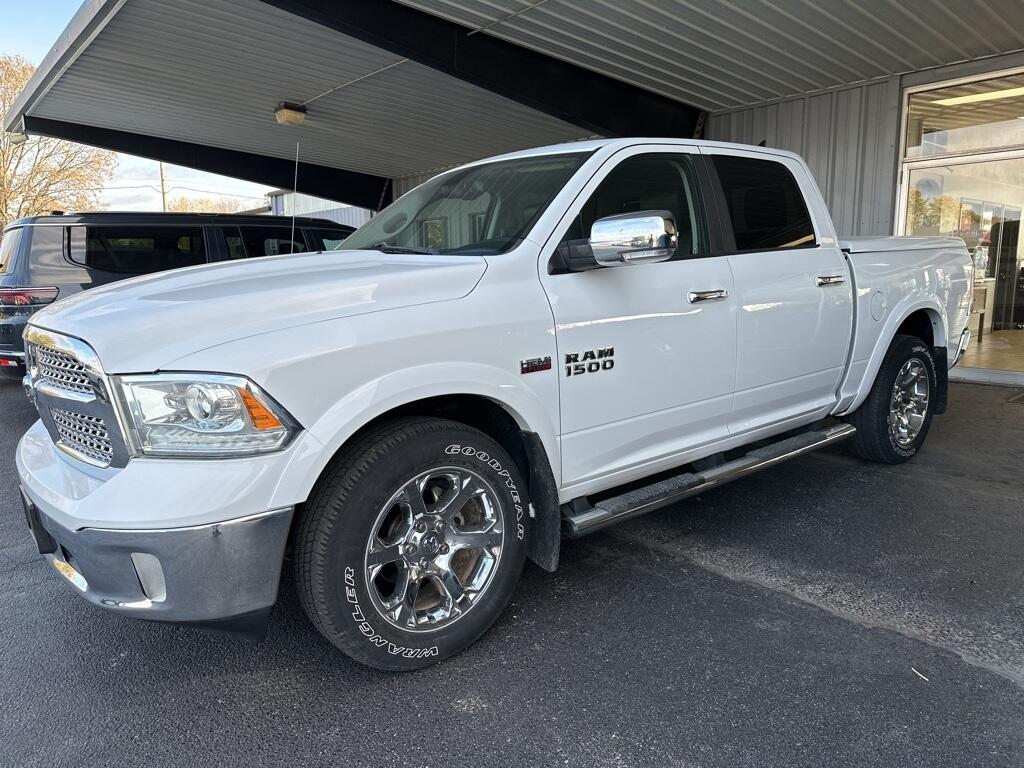 Used 2015 RAM Ram 1500 Pickup Laramie with VIN 1C6RR7NT2FS603237 for sale in Chanute, KS