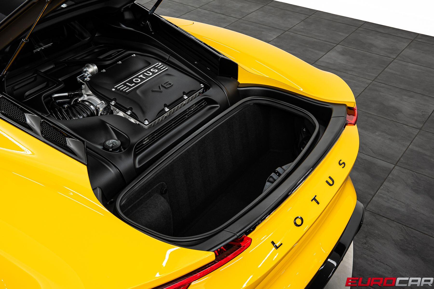 2026 Lotus Emira - Photo 19