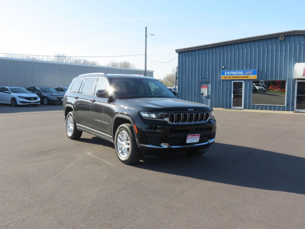 Used 2022 Jeep Grand Cherokee L Laredo with VIN 1C4RJKAG0N8634929 for sale in Fairmont, Minnesota