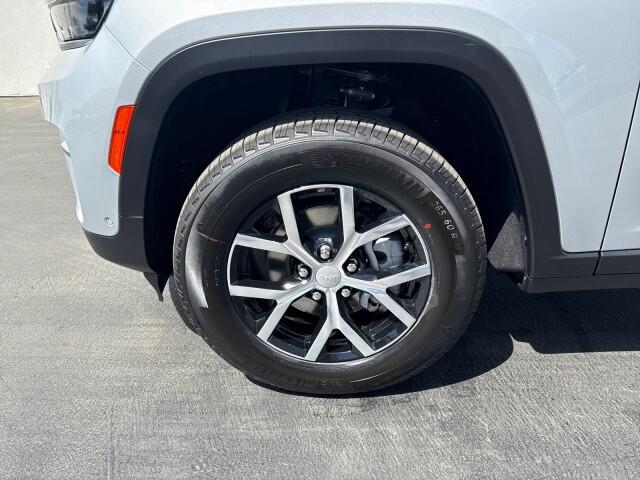 2025 Jeep Grand Cherokee Limited - Photo 17