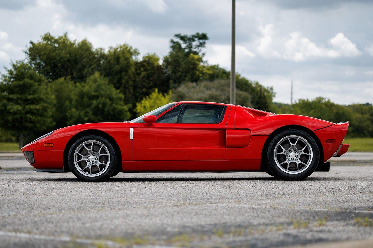 2005 Ford GT Base - Photo 6