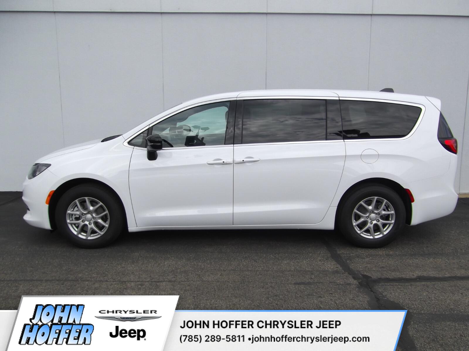 2027 Chrysler Voyager LX