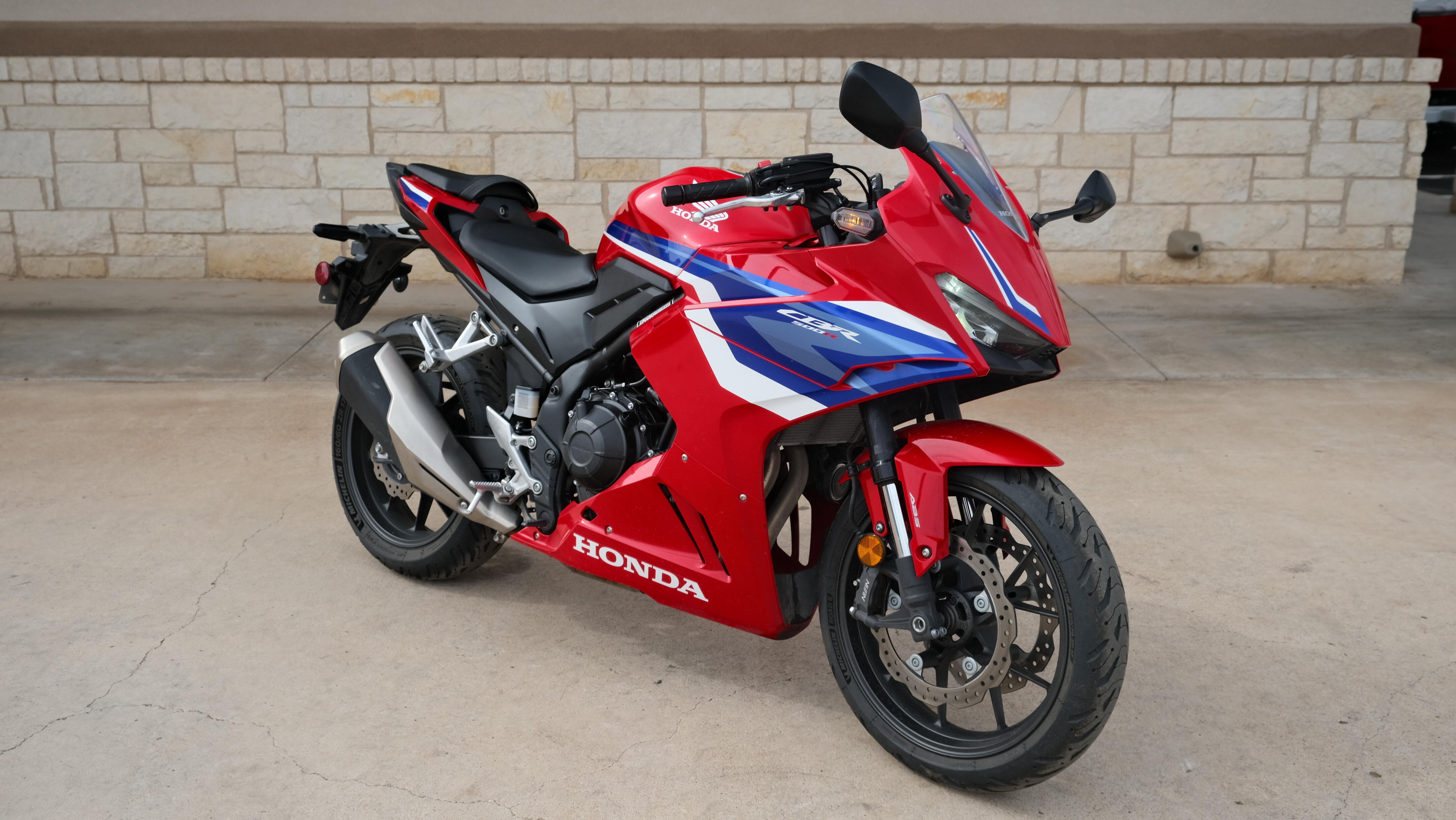 2025 HONDA CBR500R
