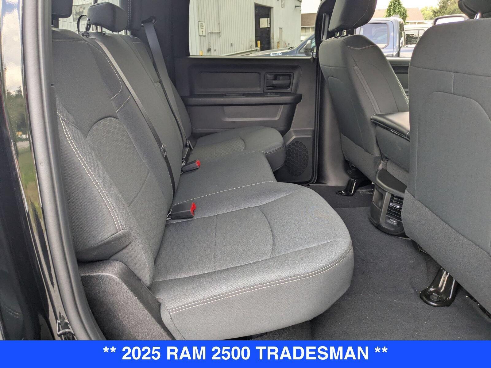 2025 RAM 2500 Tradesman - Photo 25