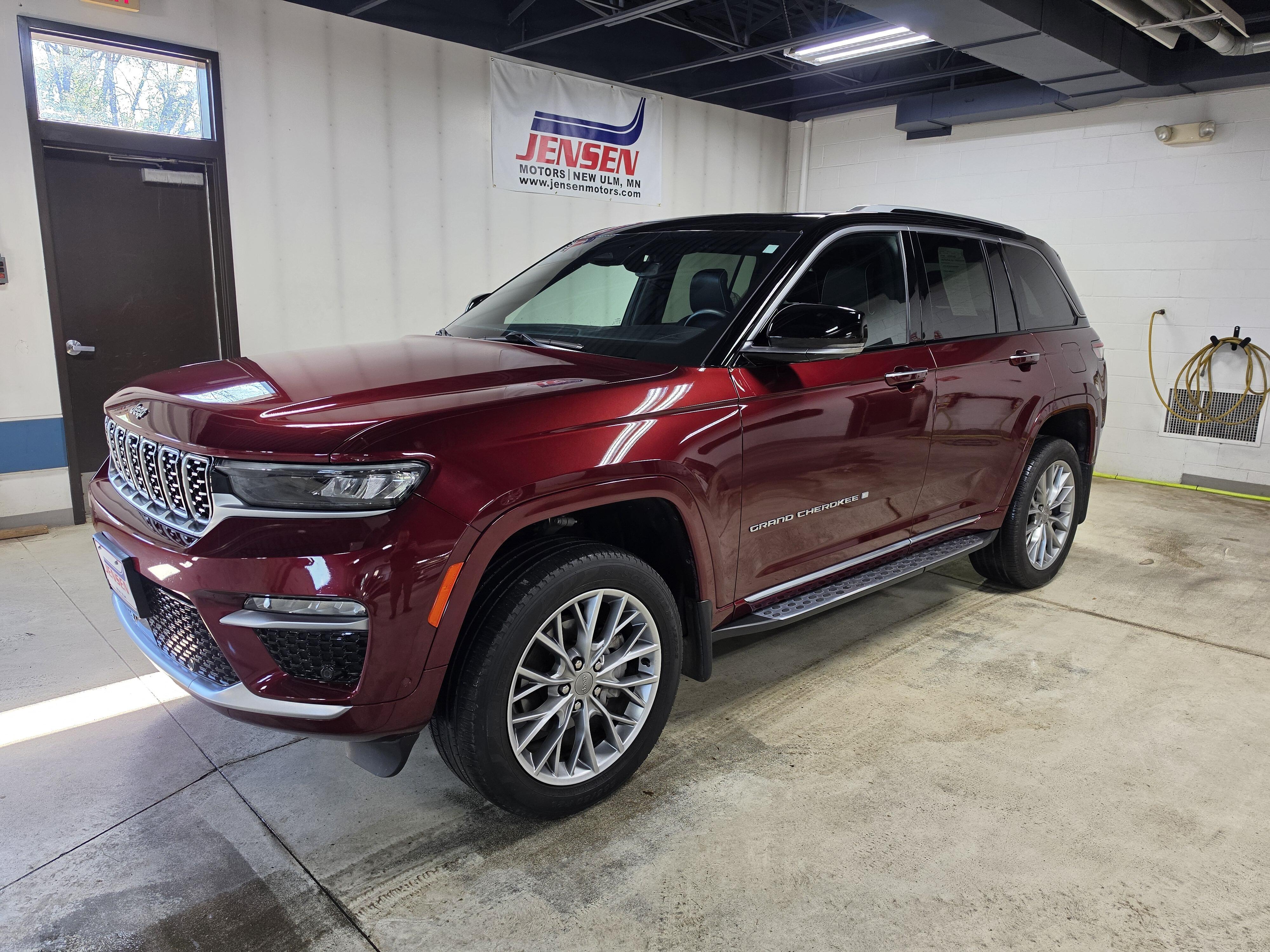2022 Jeep Grand Cherokee Summit 4x4's photo