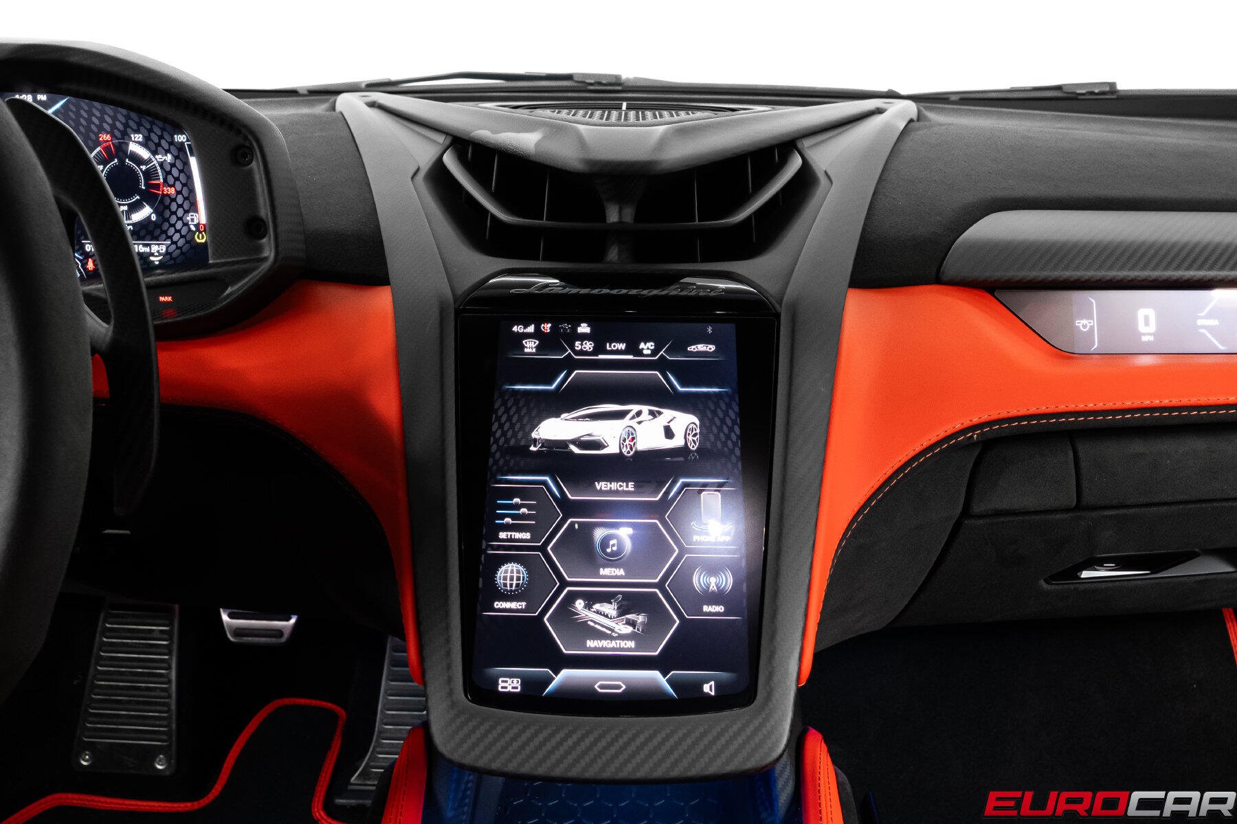 2025 Lamborghini Revuelto *HUGE CARBON OPTIONS * PASSENGER DISPLAY*Image 35