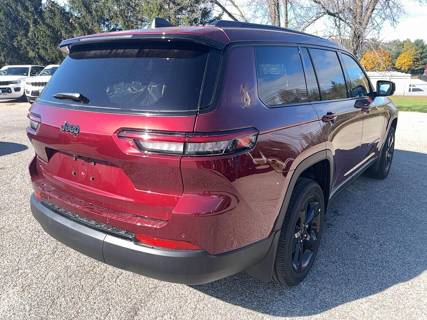 View vehicle photo 6