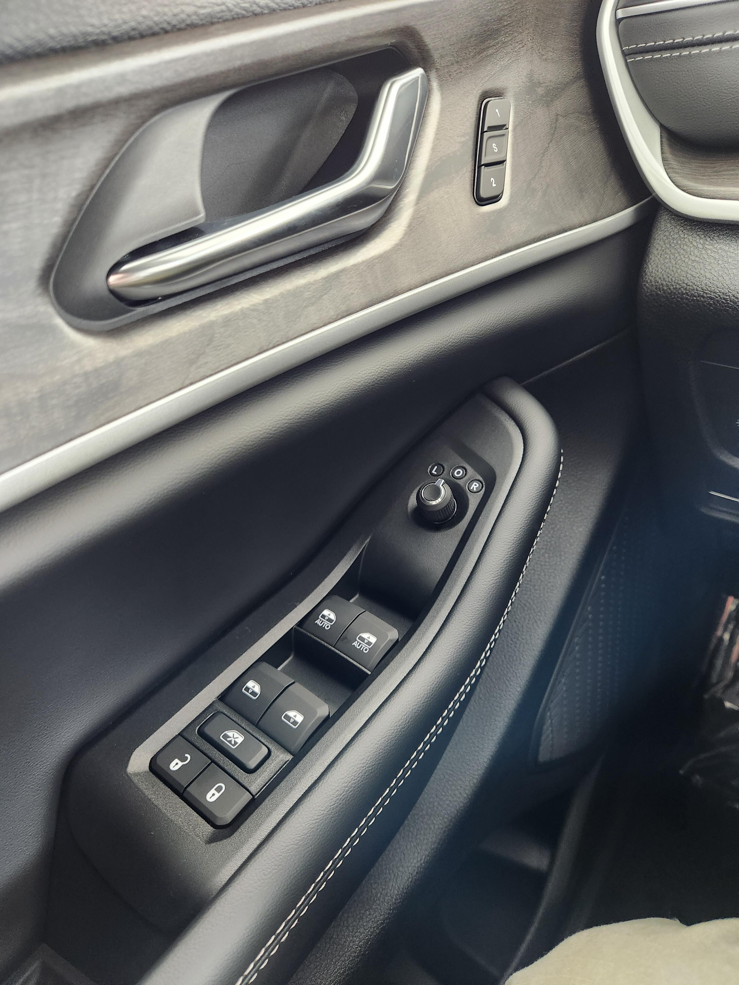 2025 Jeep Grand Cherokee L Limited - Photo 24