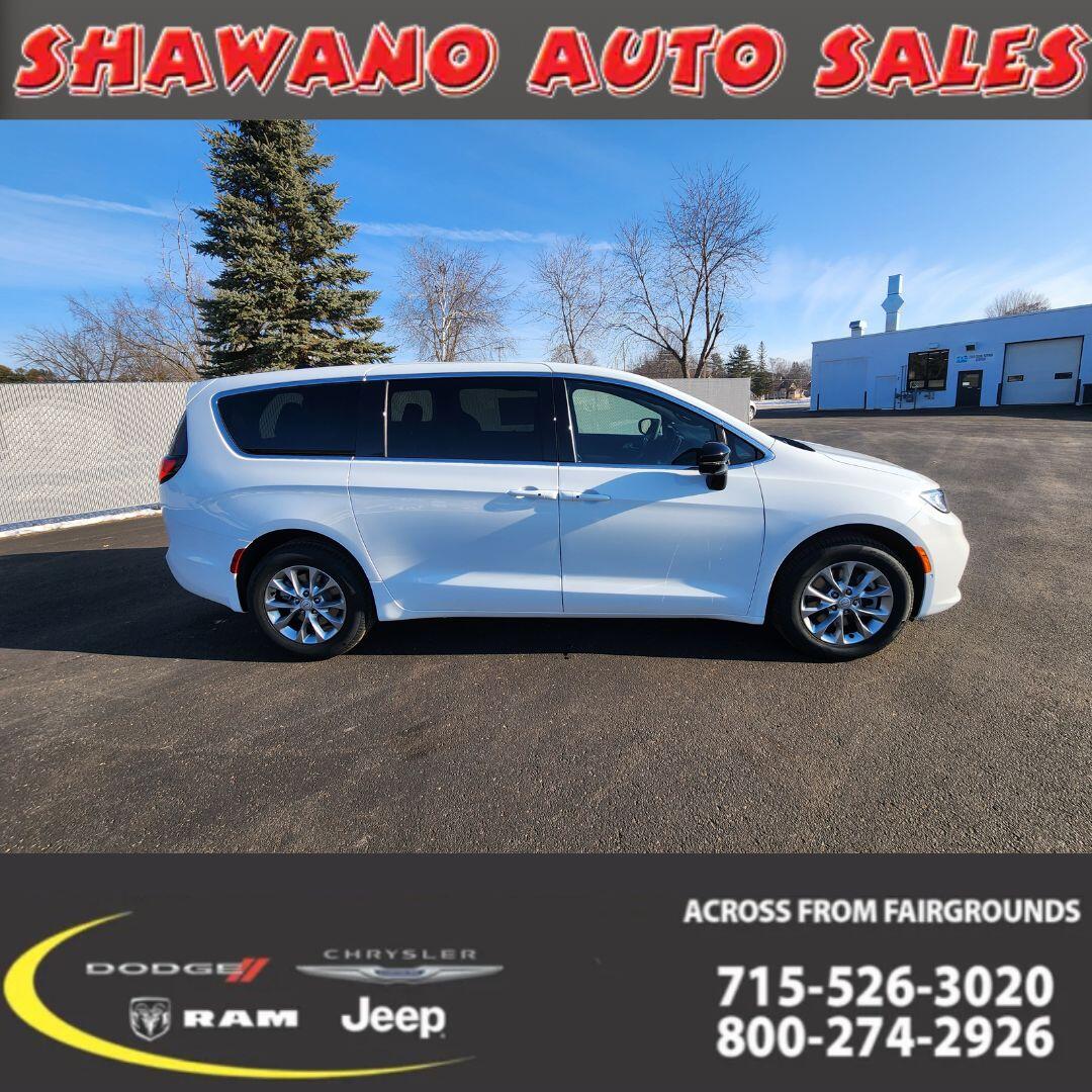 2026 Chrysler Voyager