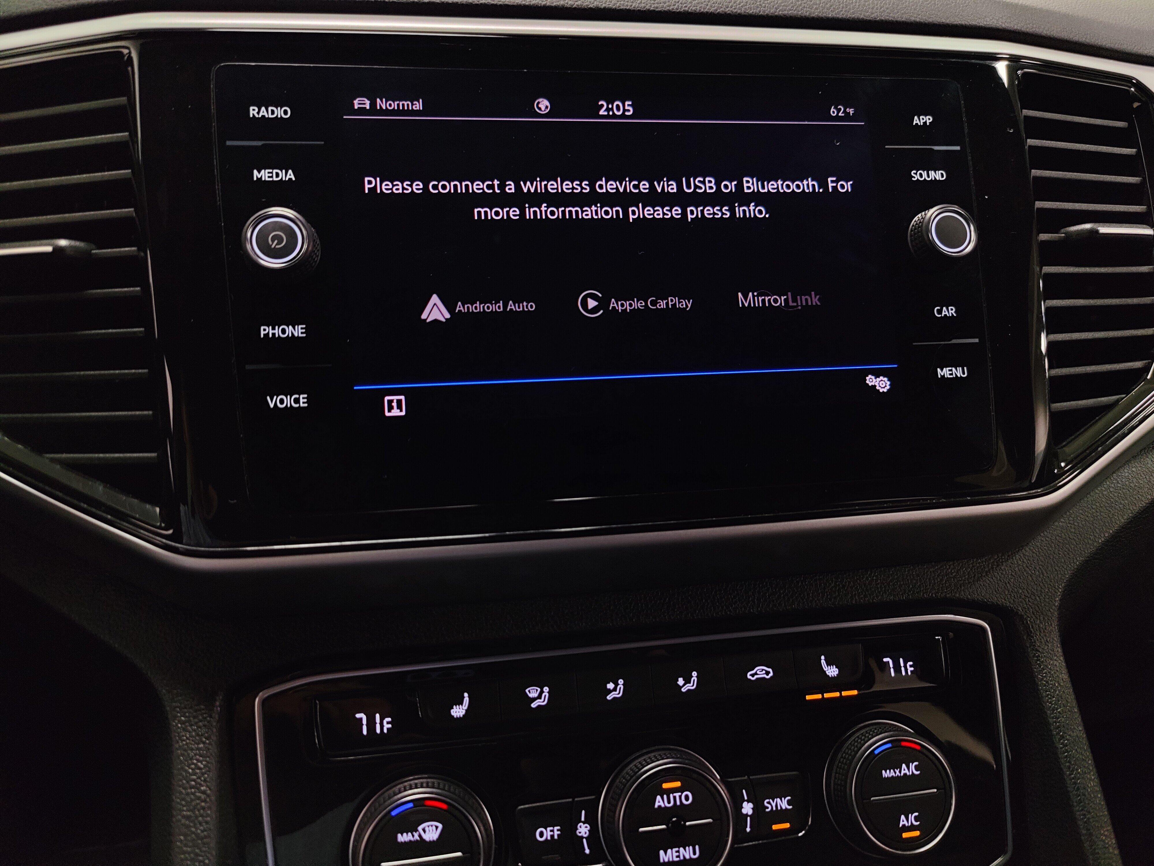 2023 Volkswagen Atlas Cross Sport SE w/Tech - Photo 19