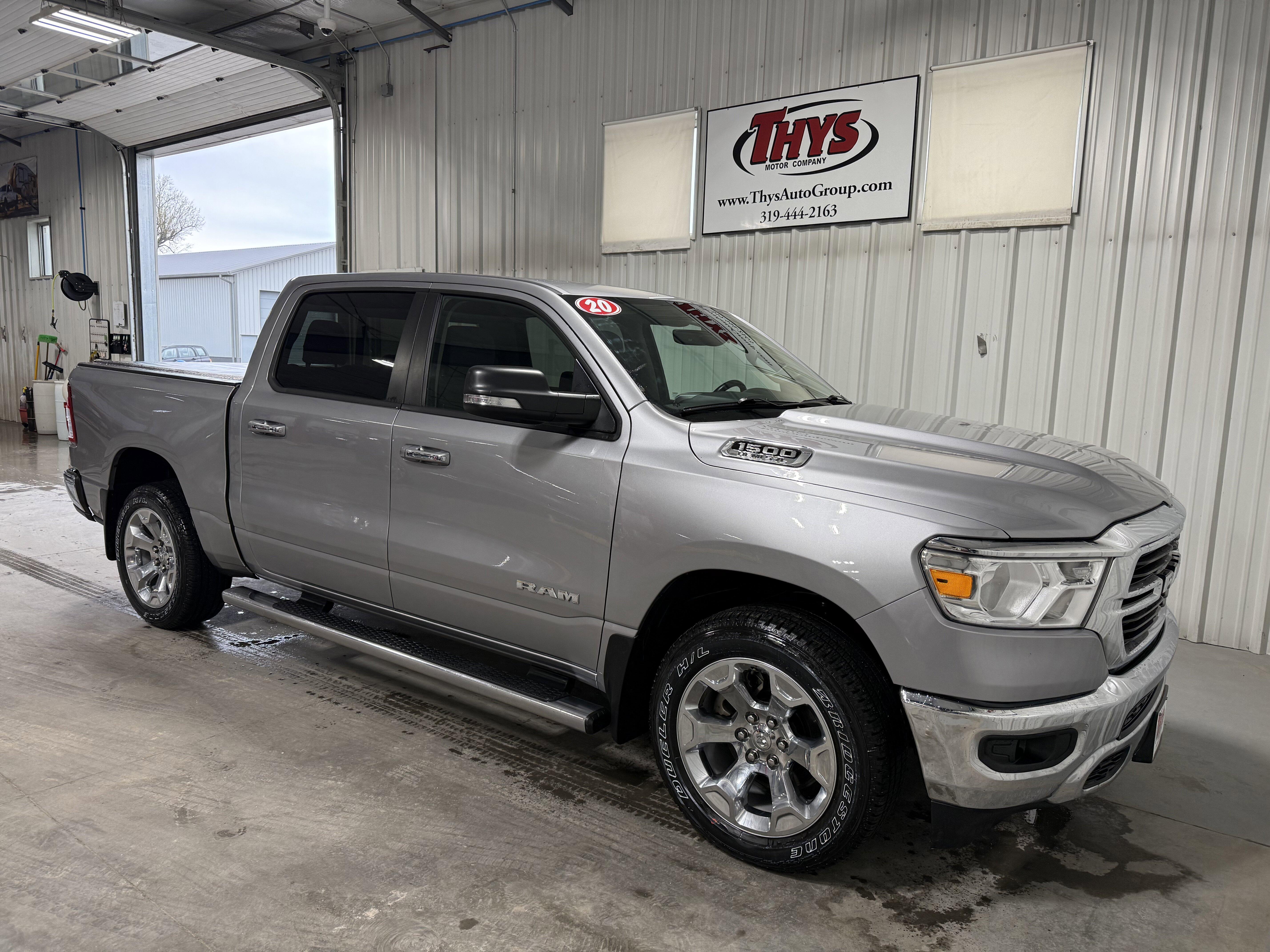 2020 RAM 1500 Big Horn/Lone Star 4x4 Crew Cab 5'7's photo