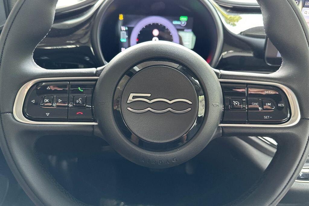 2026 FIAT 500e Base - Photo 25
