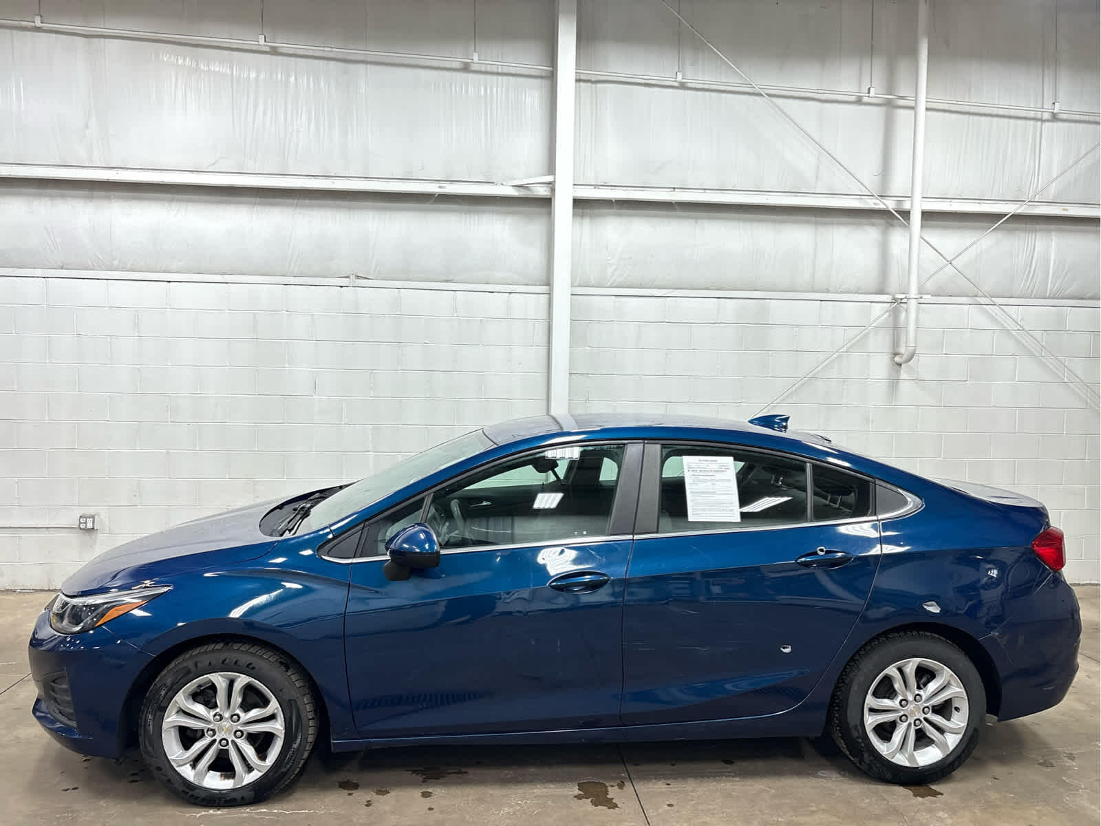 Used 2019 Chevrolet Cruze LT with VIN 1G1BE5SM2K7134910 for sale in Wilmington, OH