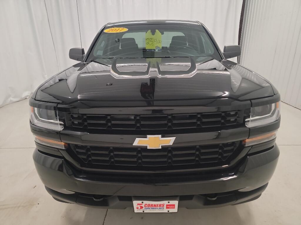 Used 2017 Chevrolet Silverado 1500 Custom with VIN 1GCVKPEC5HZ149667 for sale in Cedarburg, WI