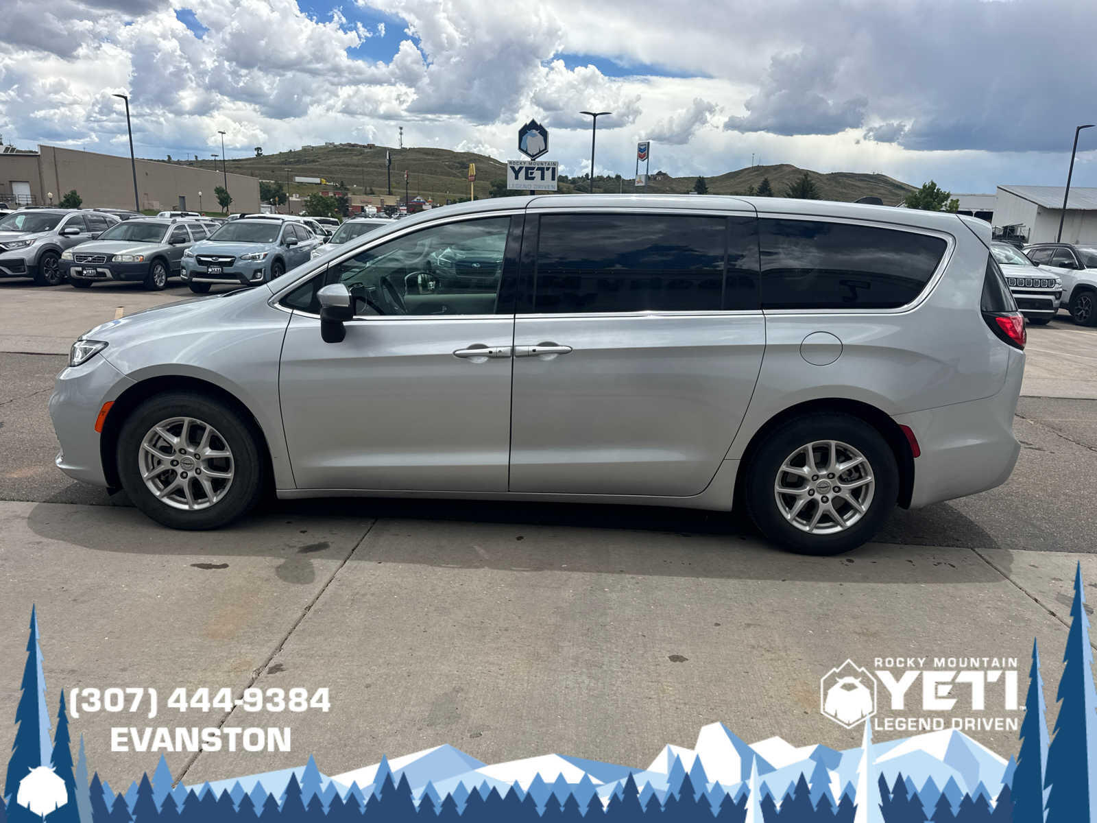 2023 Chrysler Pacifica Touring L - Photo 6