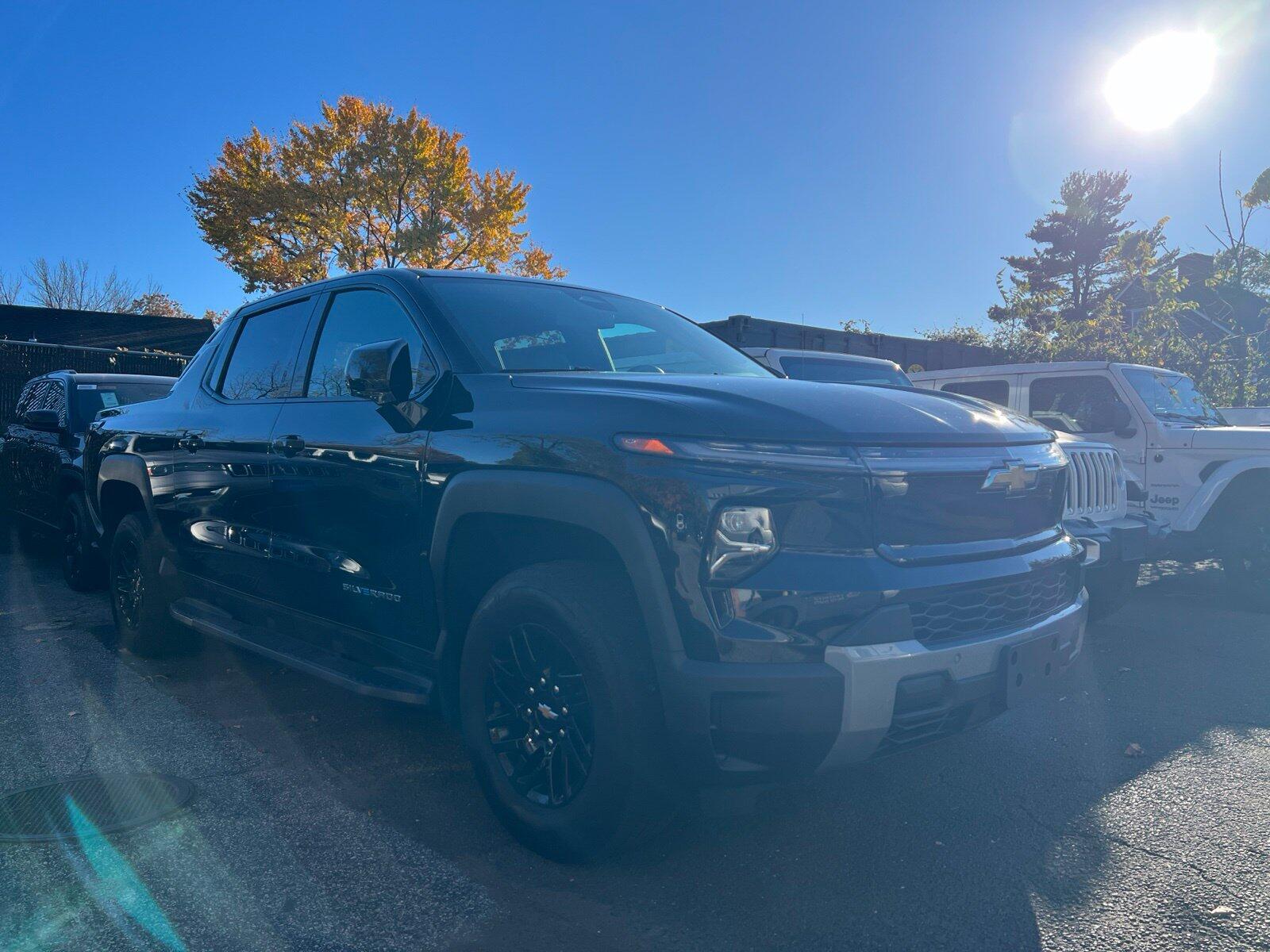 2025 Chevrolet Silverado EV LT
