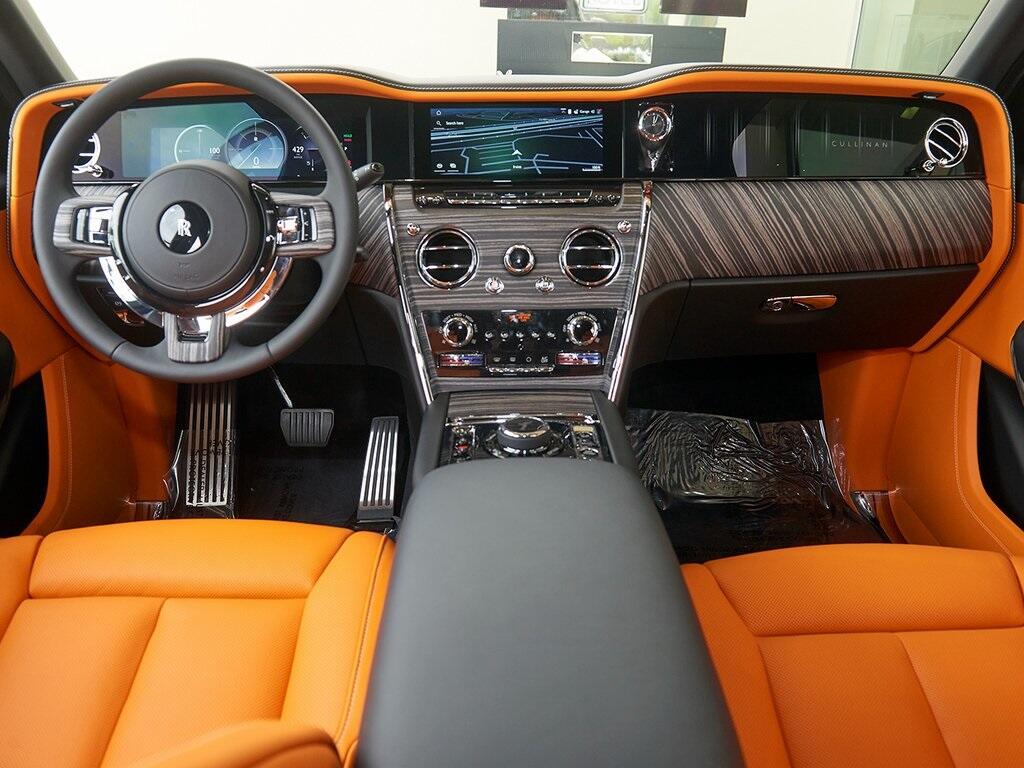2026 Rolls Royce Cullinan RR photo 4