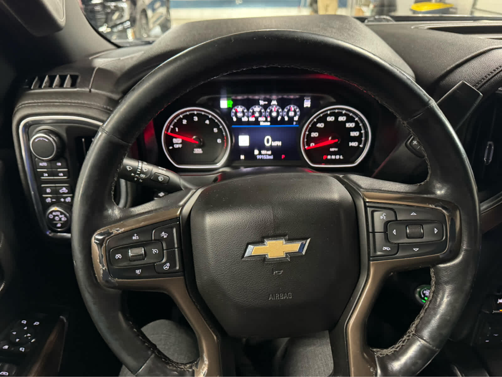 Used 2019 Chevrolet Silverado 1500 High Country with VIN 1GCUYHEL9KZ143412 for sale in New Ulm, Minnesota