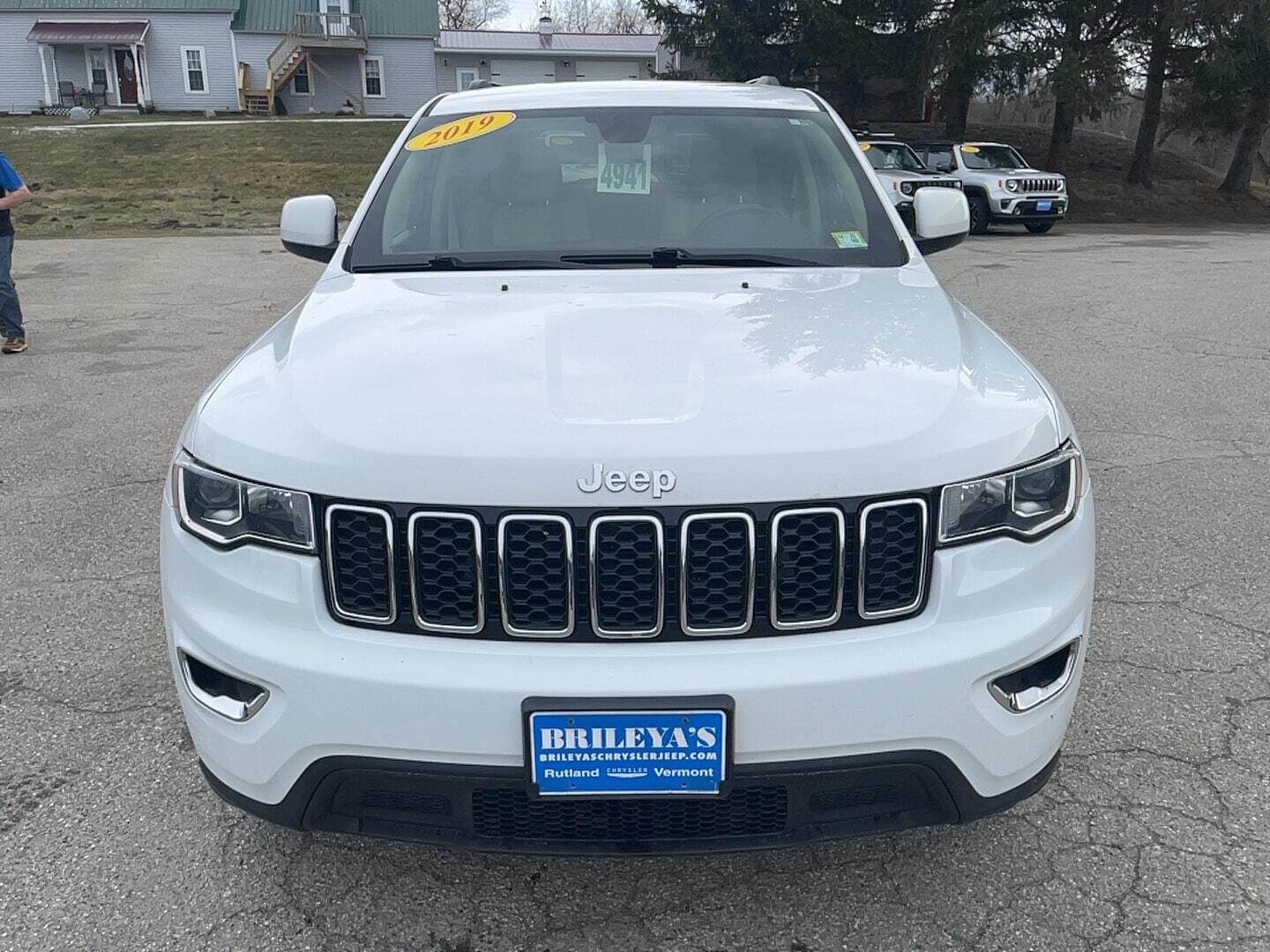 View vehicle photo 2