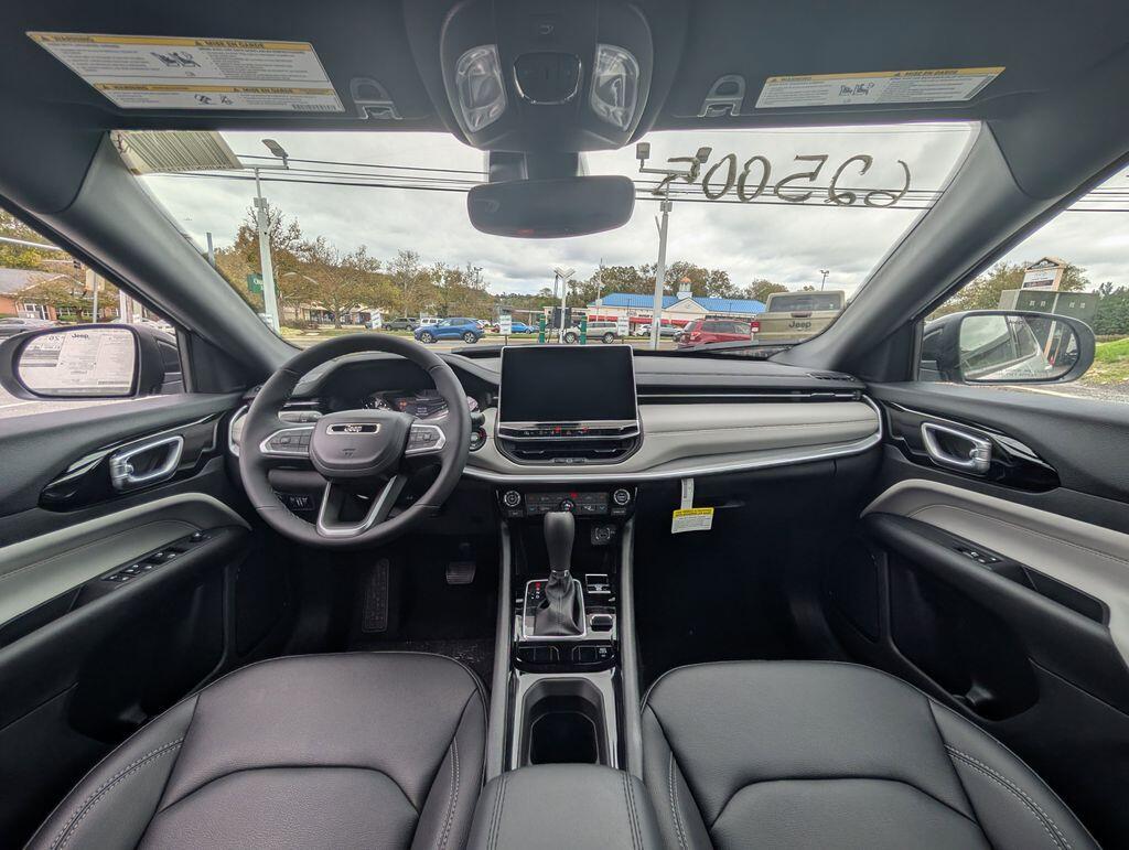 2026 Jeep Compass Limited - Photo 10