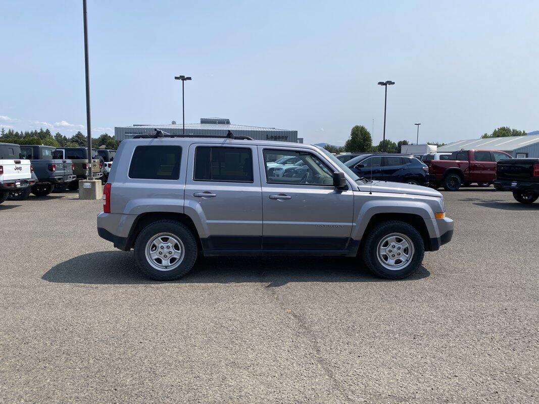 Used 2016 Jeep Patriot Sport with VIN 1C4NJPBB4GD554445 for sale in Island City, OR