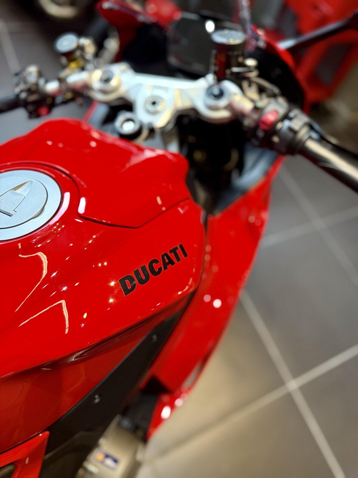 New 2026 Ducati PANIGALE V2 